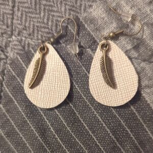 Chic White Teardrop Earrings with Gold Feather Charm